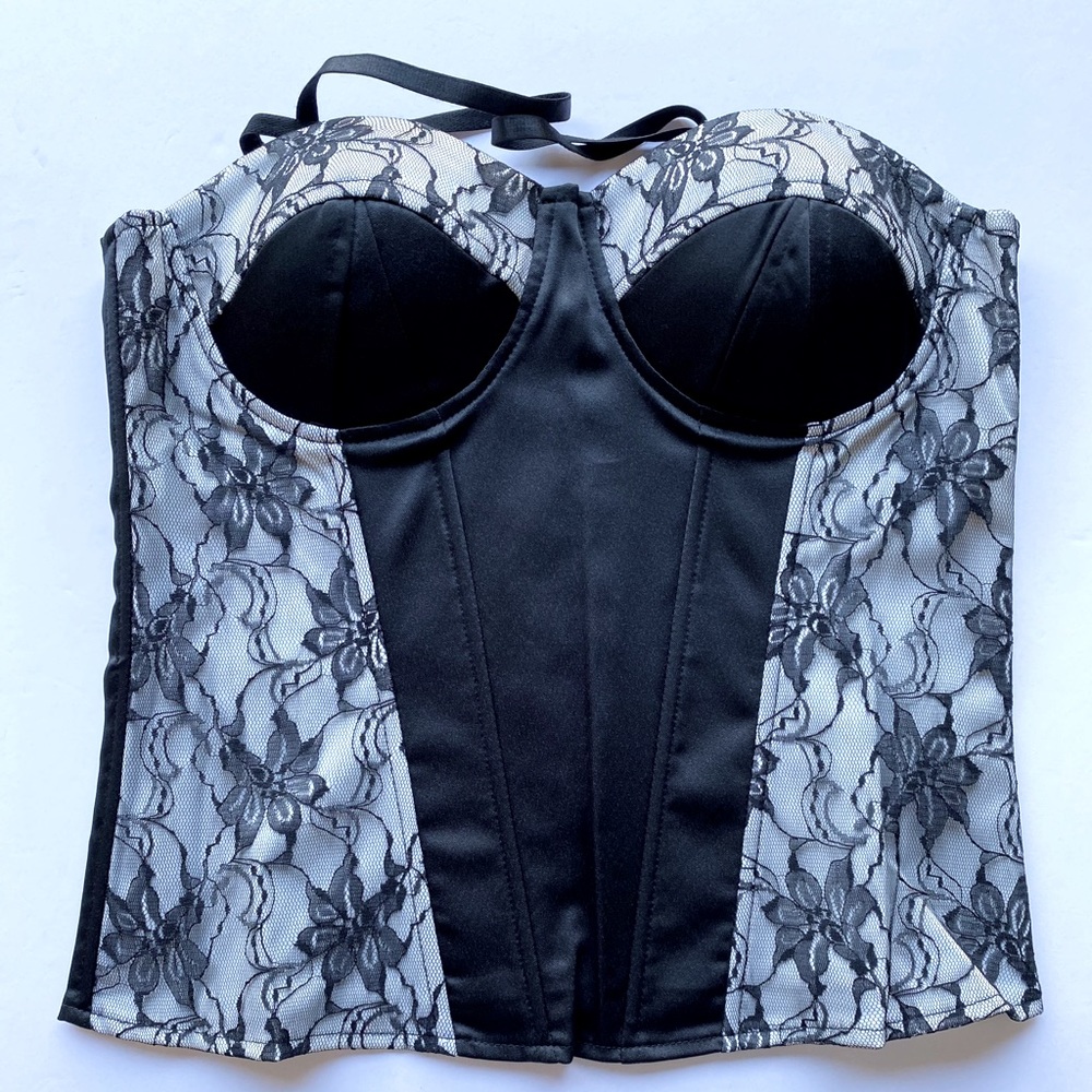 Dressy Corset. Goes perfect with a pair of jeans.